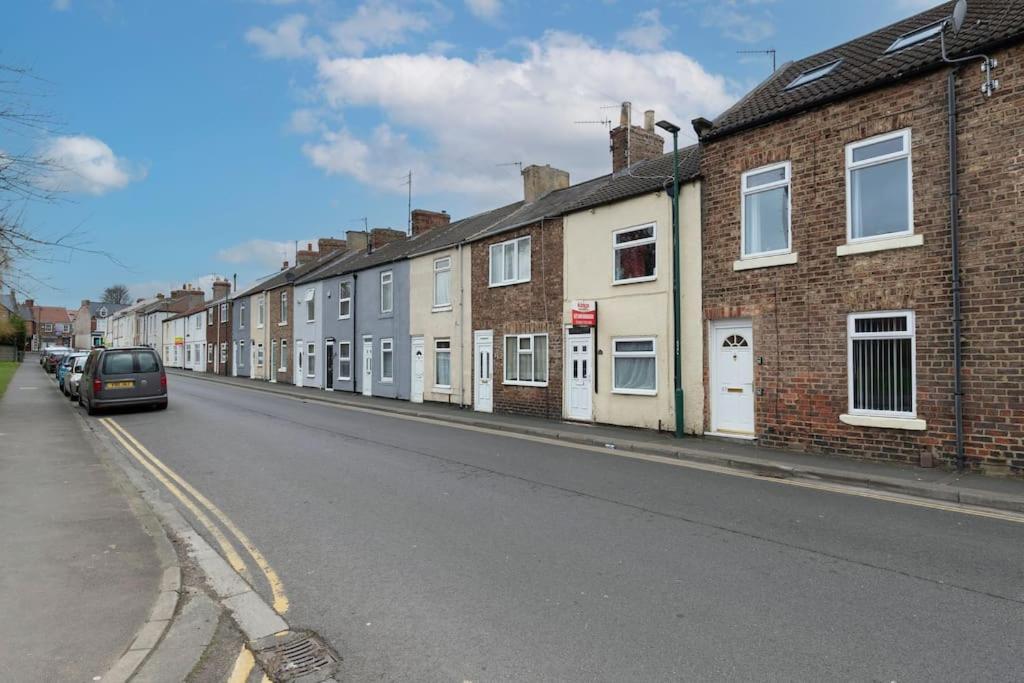 Town Centre & All The Comforts! Guisborough Buitenkant foto